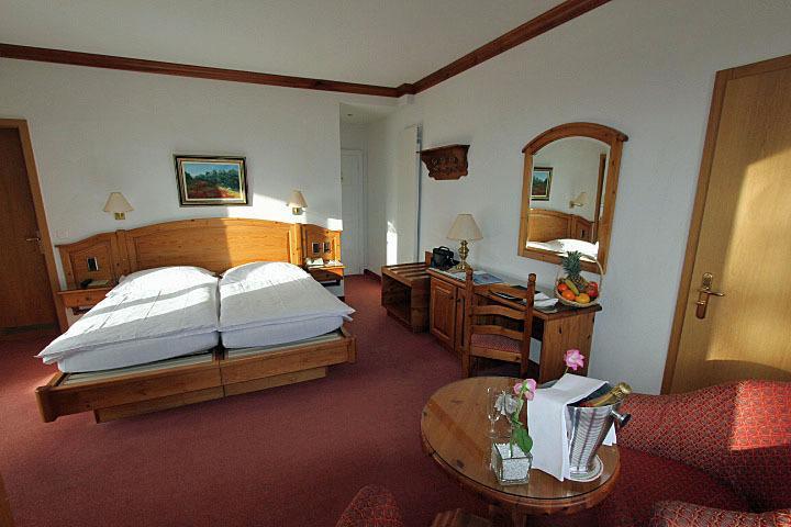 Alpina & Savoy Hotel Crans-Montana Værelse billede