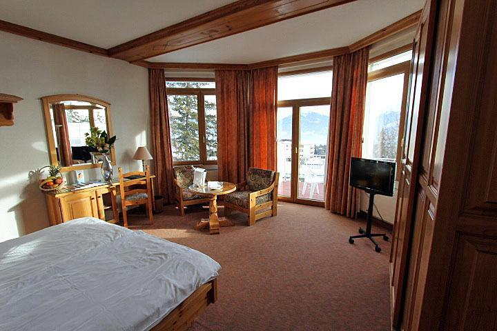 Alpina & Savoy Hotel Crans-Montana Værelse billede
