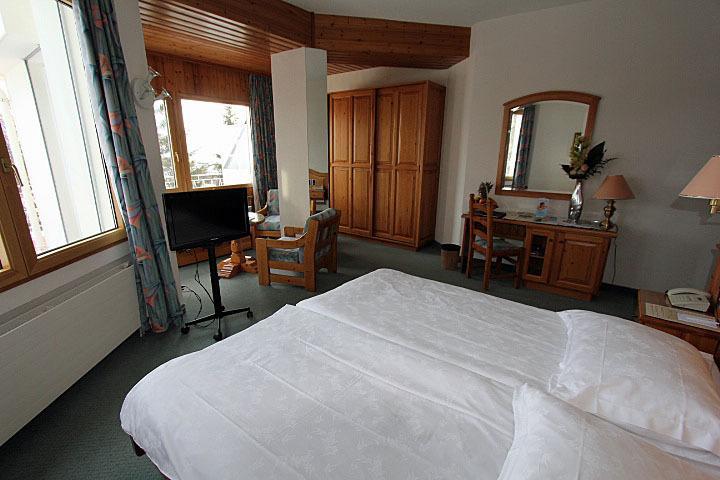 Alpina & Savoy Hotel Crans-Montana Værelse billede