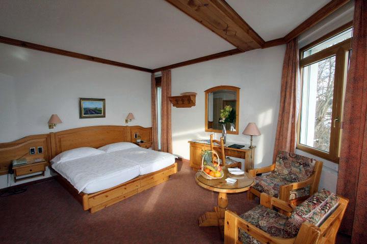 Alpina & Savoy Hotel Crans-Montana Værelse billede